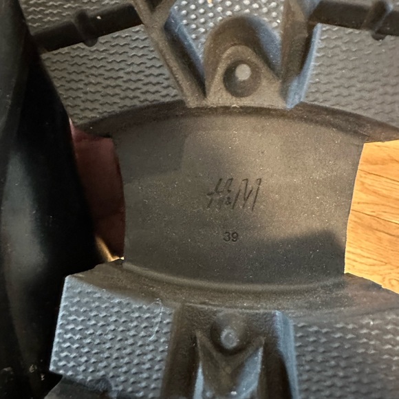 Mid-Calf Boots - Picture 7 of 8